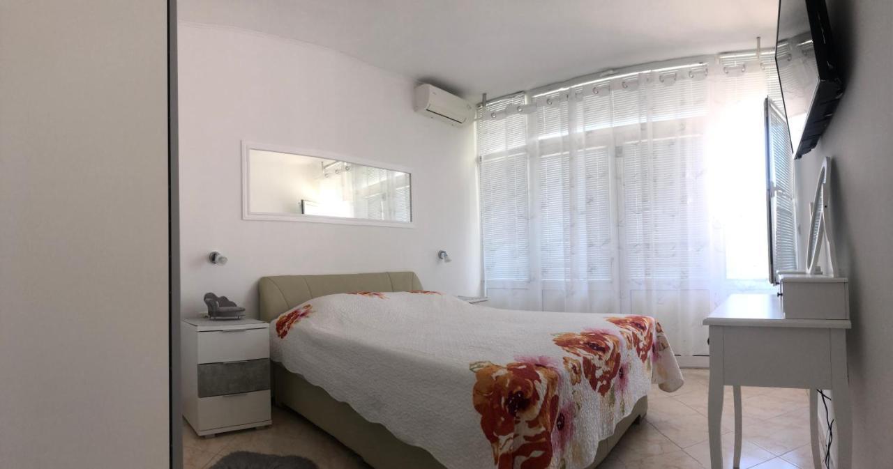Apartments Ljube Makarska Exterior foto
